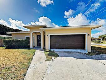 New Listing! Sumptuous Retreat Near Beach With Pool Home