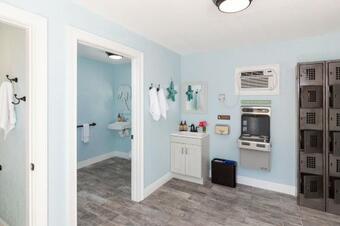 Hotel Grassy Flats Resort & Beach Club