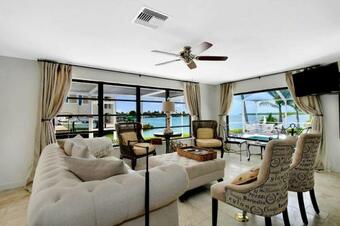 Antigua Street, 410 Isles Of Capri Vacation Rental