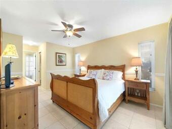 Lakeside House, 4 Bedrooms, Private Heated Pool, Hdtv, Sleeps 8, Wifi