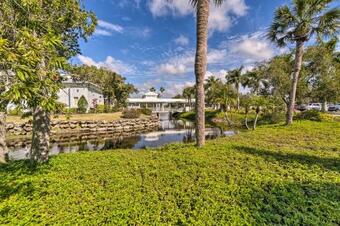Upscale Venice Villa With Lanai On Golf Course