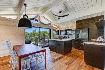 Haena Beach House Home