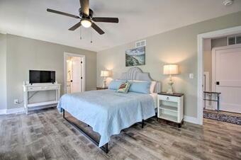 Bright And Airy Cottage With Deck And View, Walk To Lake