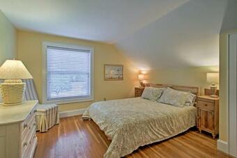 Lovely Kennebunk Guesthouse - 2 Mi To Dock Square!