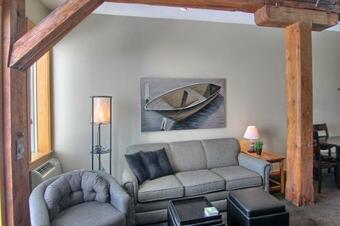 24 Foster Boat Works