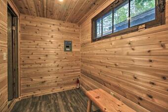 Loon Lake Lodge With Dock, Sauna And Hot Tub!