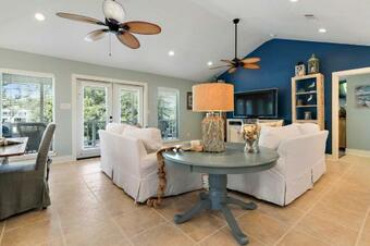 Waterfront Pass Christian Home With Bay Access!