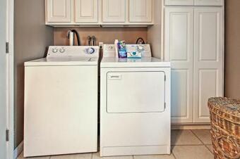 Charming Retreat About 1 Mile To Ossipee Lake Marina!