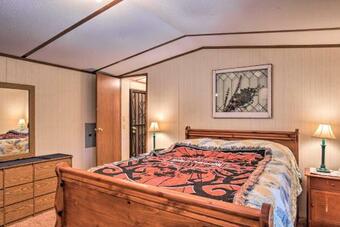 Rustic Cloudcroft Cabin With Deck-near Skiing And Fishing!