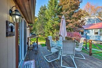 Bolton Landing Cottage With Deck - Walk To The Beach!