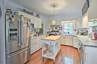 Lake Keuka Family Escape With Pool About 2 Mi To Wineries