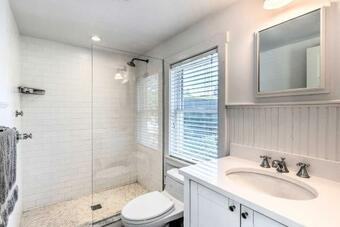 Southampton Village Home With Pool - 5 Min To Beach!