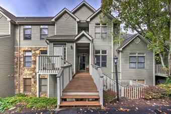 Apartamento Modern Smokies Retreat With Balcony And Mtn Views