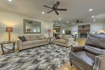 Remodeled Pittsboro Farmhouse On 220 Acres!