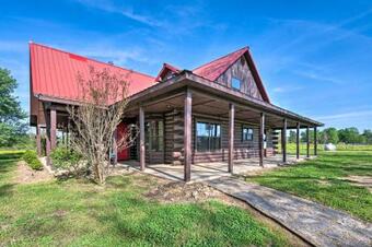 Broken Bow Retreat With Game Room And Hot Tub!