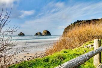Cape Meares Beach Getaway