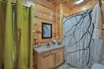 Lake Hartwell Retreat Dock, Deck And Grill!