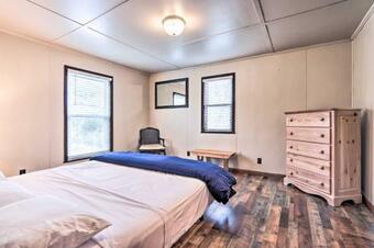 Remodeled Lakefront Dandridge Home With Deck And Dock!