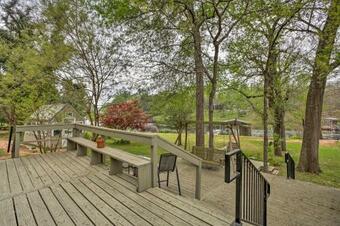 Custom Home With Deck, Dockandboathouse On Lake Athens!