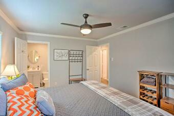 Cedar Creek Lakefront Home With Dock And Fire Pit