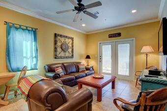 Gorgeous Condo In The Heart Of Gruene!
