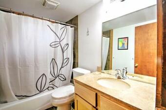 East Burke House With Deck Less Than 3 Mi To Kingdom Trails!