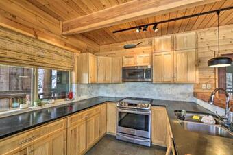 Deluxe Mtn Gem With View Ski, Hike And Explore!