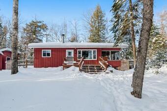 Cottage On High Lake