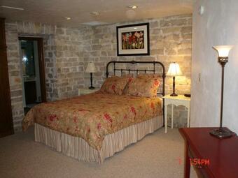 Posada Harbor Guest House