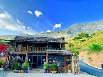 Muong Hoa River View Homestay
