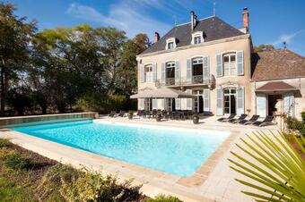 Lans Chateau Sleeps 14 Pool Air Con Wifi