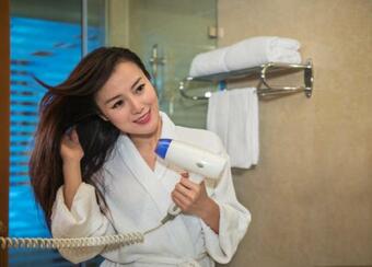 Vienna Hotel Xixiang Gushu