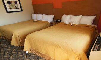 Hotel Days Inn & Suites By Wyndham Arlington Near Six Flags