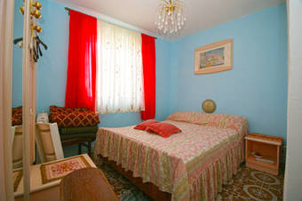 Hostal Guest House Robert I Mirna