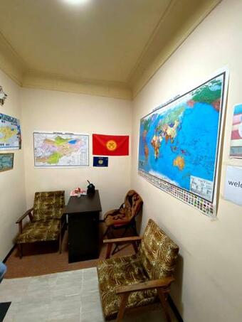 Hostal Rahat Hostel In Toktogul