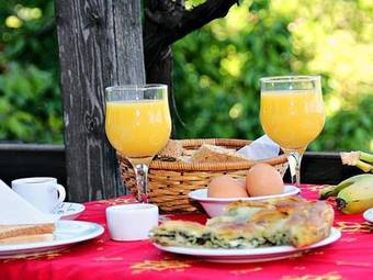 Hostal Guesthouse Rousis