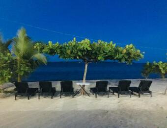 Hostal Maykenn Beach