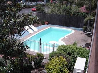 Avaleen Lodge Motor Inn