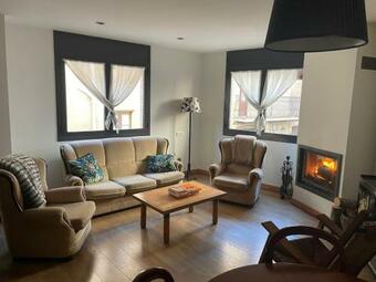 Pobla De Lillet Apartment