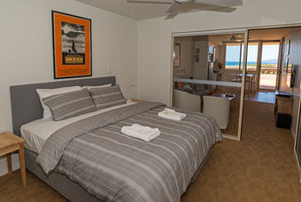 Canal Rocks Beachfront Apartments