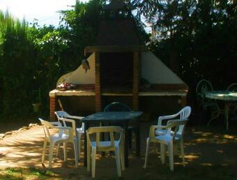 Villa Casa En Miraflores, Para Grupos Con Piscina, Barbacoa, Barra De Bar