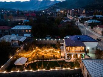 Hostal Redroof Country House Hotel