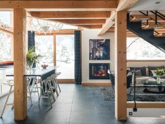 Albergue Bold Chalet With View