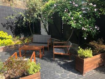 Bed & Breakfast Hillside Home