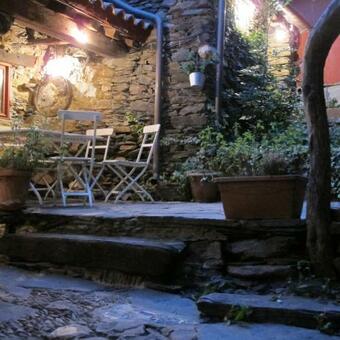 Agroturismo Casa Rural Sobre F�bulas