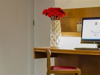 Hotel Ibis Porto Gaia