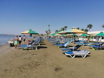 Girasol Beach Apartment 200m From Yanathes Beach