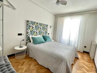 Apartamento Vivienda Con Parking Incluido - Zona Van Dyck