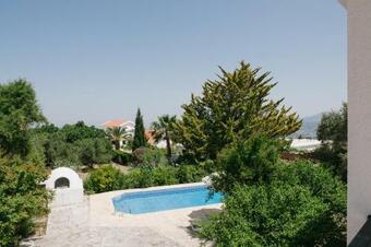 Five Greeks 4 Bedroom Villa In Paphos