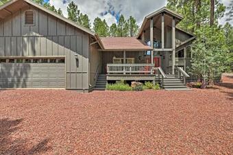 Pinetop Cabin With Fireplace, About 1 Mi To Golf!